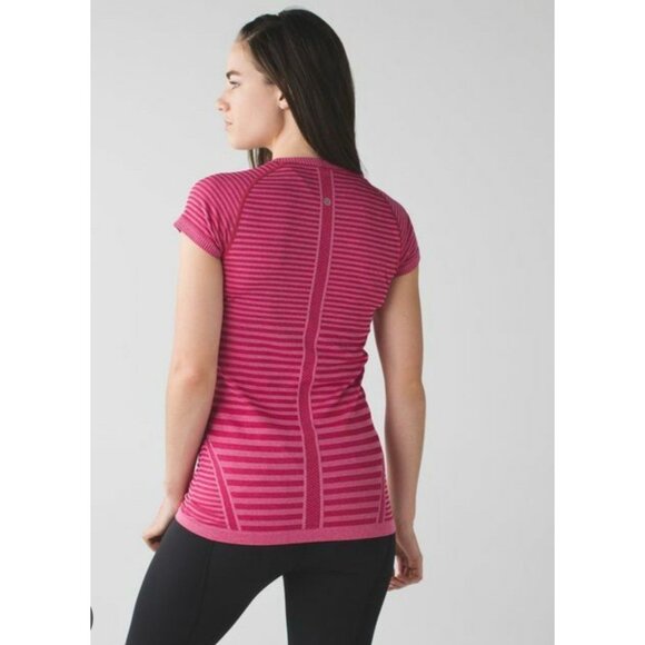 Lululemon Swiftly Tech Tee Women 6 Berry Heathered Athletic Yoga Running Workout - Picture 9 of 9